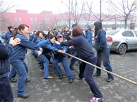 龙钢公司女职委环绕中间庆“三八”